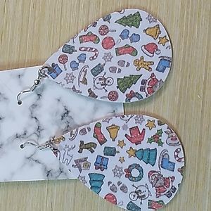 1.5 x 3 inches punched fake leather earrings White Holiday items